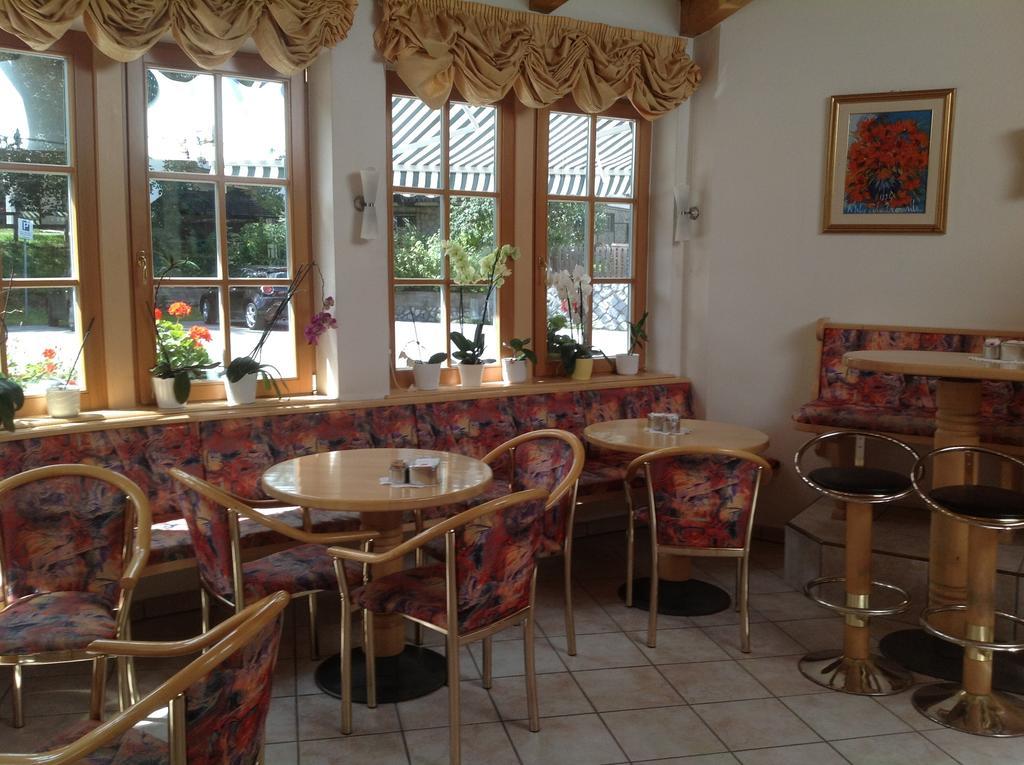 Garni Pineta Hotel Сан Мартино ин Бадия Екстериор снимка