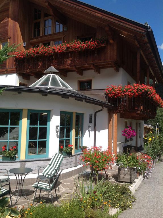 Garni Pineta Hotel Сан Мартино ин Бадия Екстериор снимка